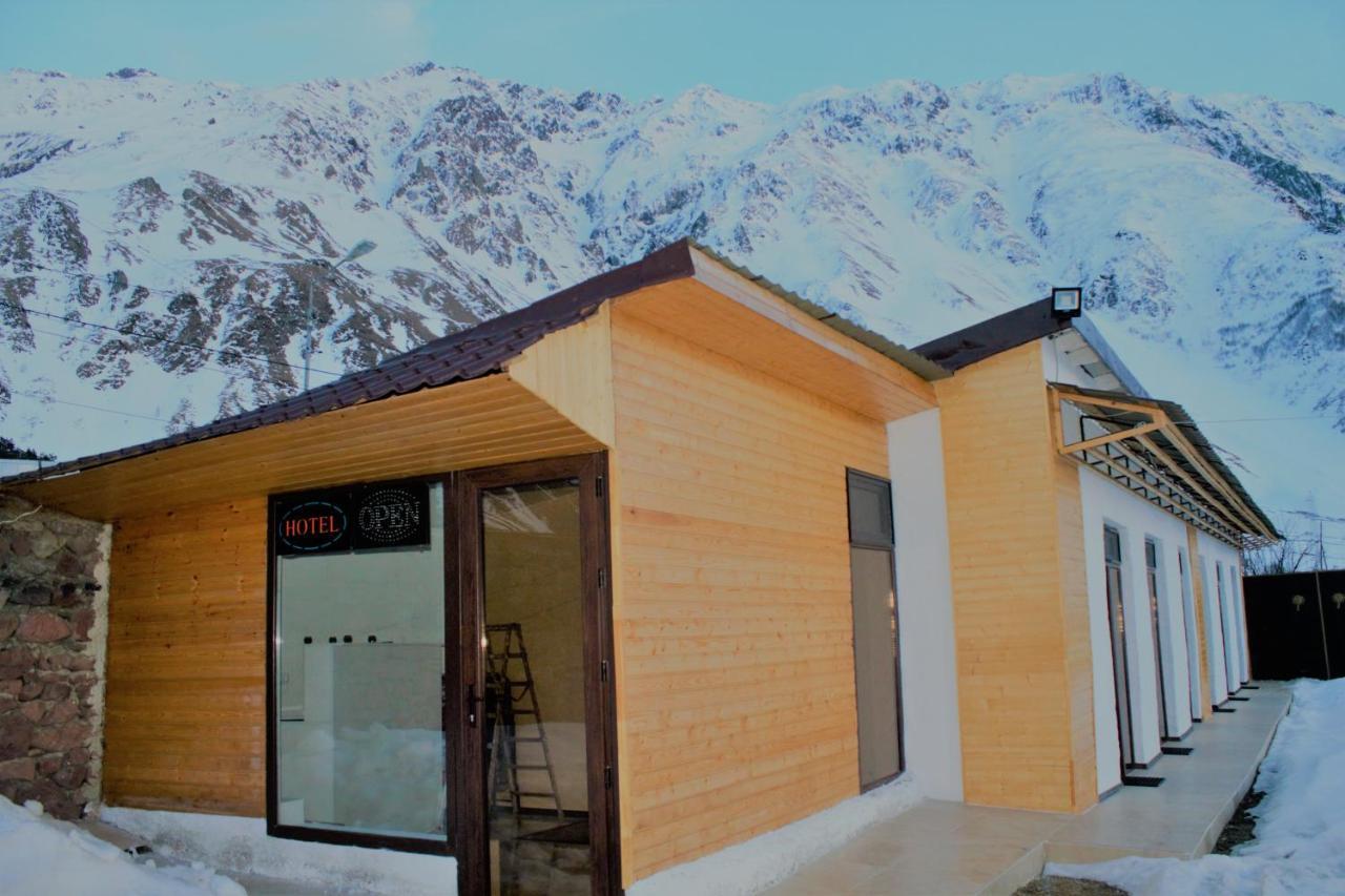 Hotel NOA Kazbegi Kültér fotó