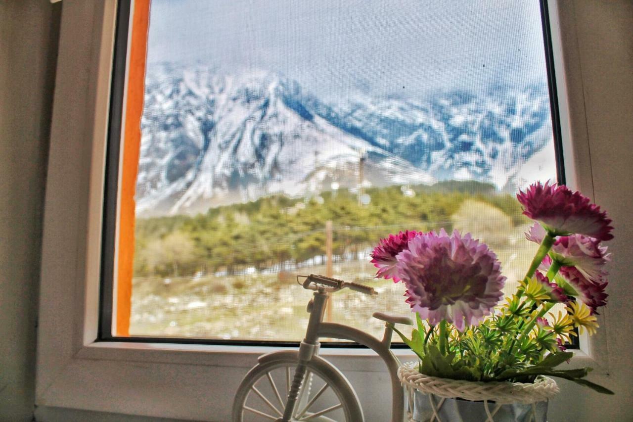 Hotel NOA Kazbegi Kültér fotó